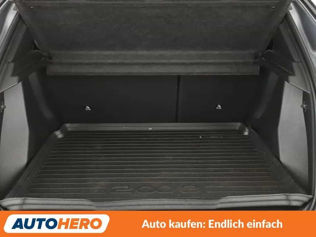 Peugeot 2008 1.2 PureTech Allure Pack Aut*NAVI*LED*TEMPO 06/2023-photo-17