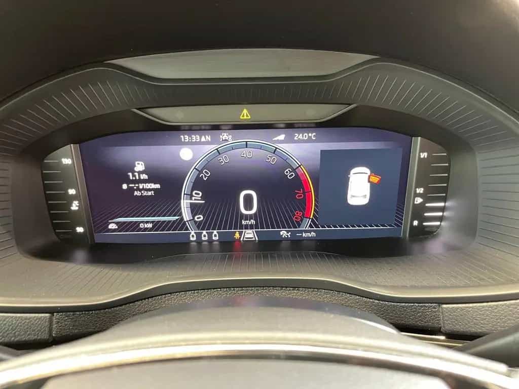 Skoda Karoq Sportline 1.5TSI DSG 360°Kamera MATRIX ACC 09/2022-photo-11