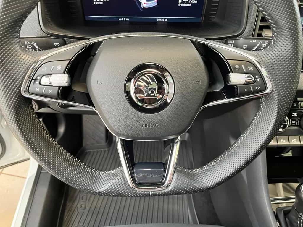 Skoda Karoq Sportline 1.5TSI DSG 360°Kamera MATRIX ACC 09/2022-photo-16