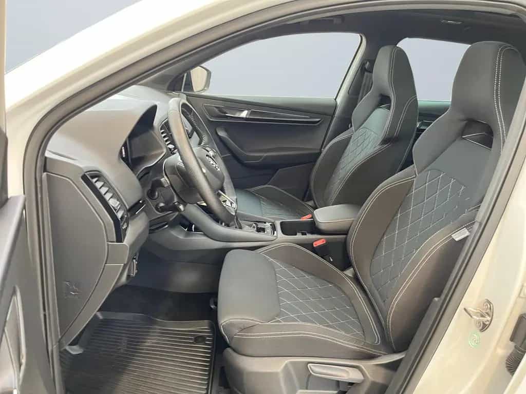 Skoda Karoq Sportline 1.5TSI DSG 360°Kamera MATRIX ACC 09/2022-photo-6
