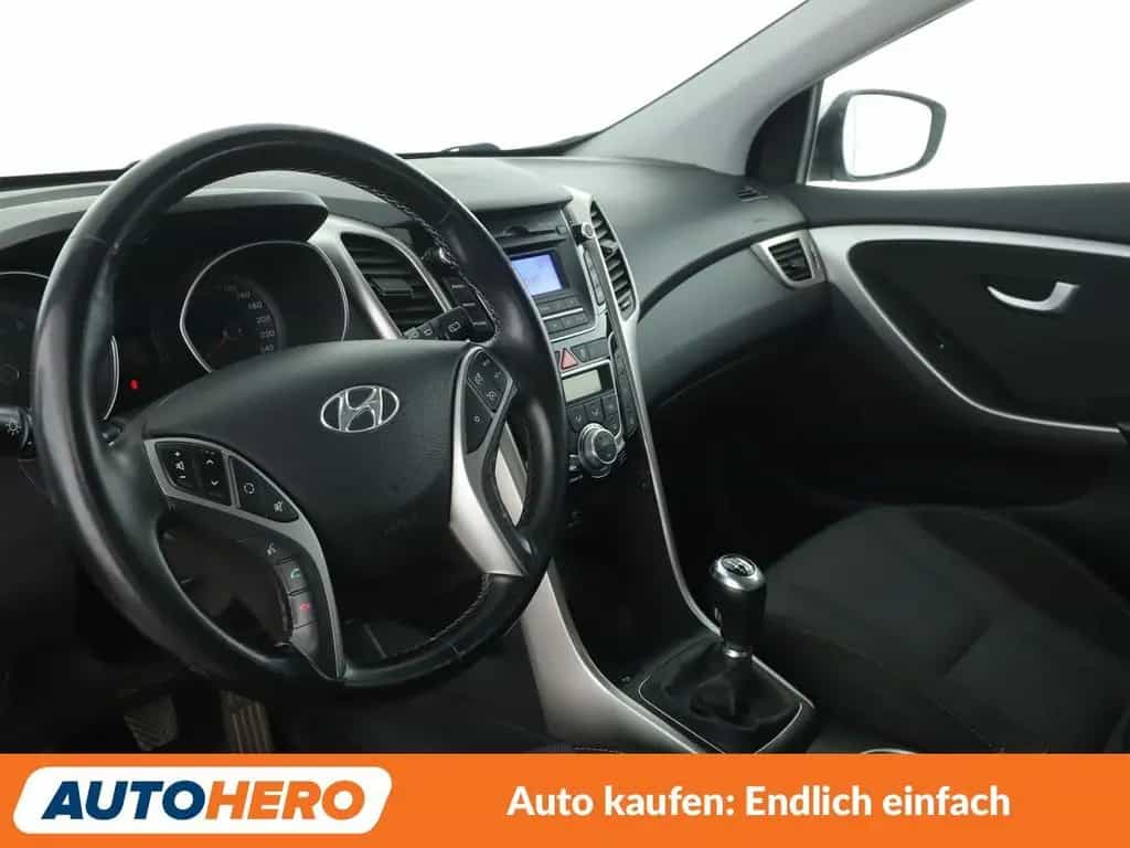 Hyundai i30 1.6 GDI Passion blue*TEMPO*PDC*SHZ*LIM*ALU* 03/2016-photo-10