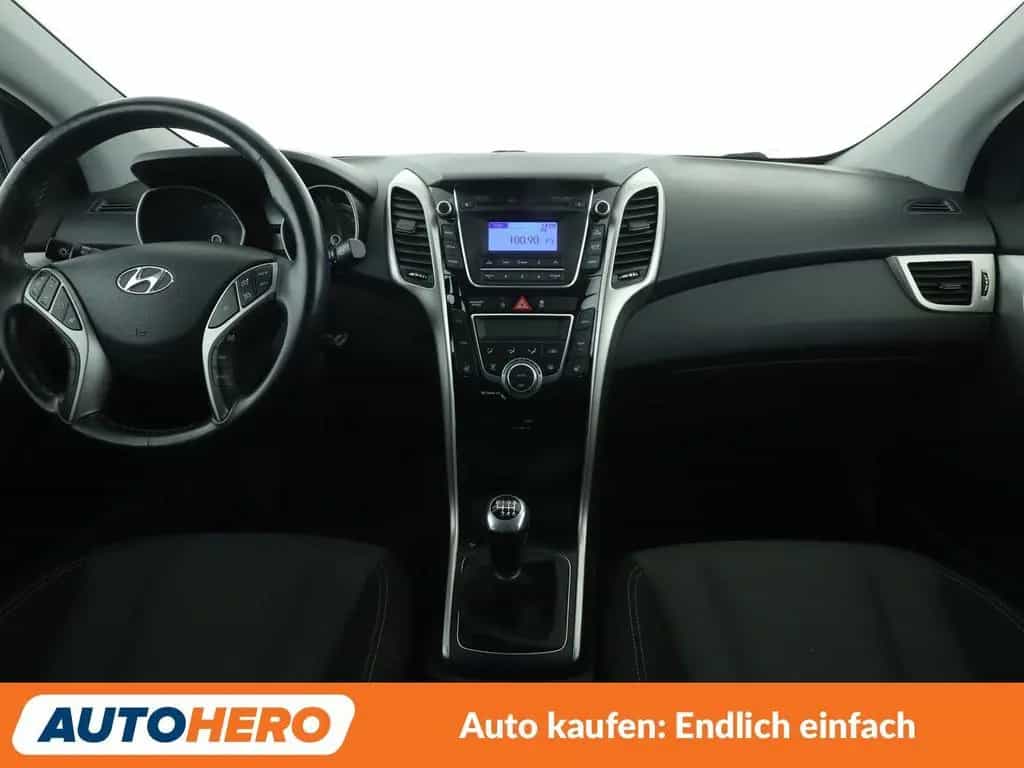Hyundai i30 1.6 GDI Passion blue*TEMPO*PDC*SHZ*LIM*ALU* 03/2016-photo-11