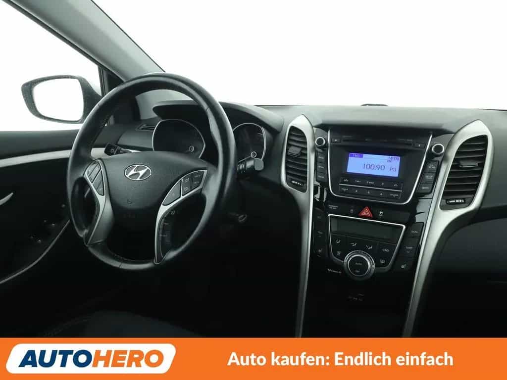 Hyundai i30 1.6 GDI Passion blue*TEMPO*PDC*SHZ*LIM*ALU* 03/2016-photo-12