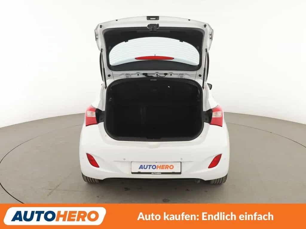 Hyundai i30 1.6 GDI Passion blue*TEMPO*PDC*SHZ*LIM*ALU* 03/2016-photo-16