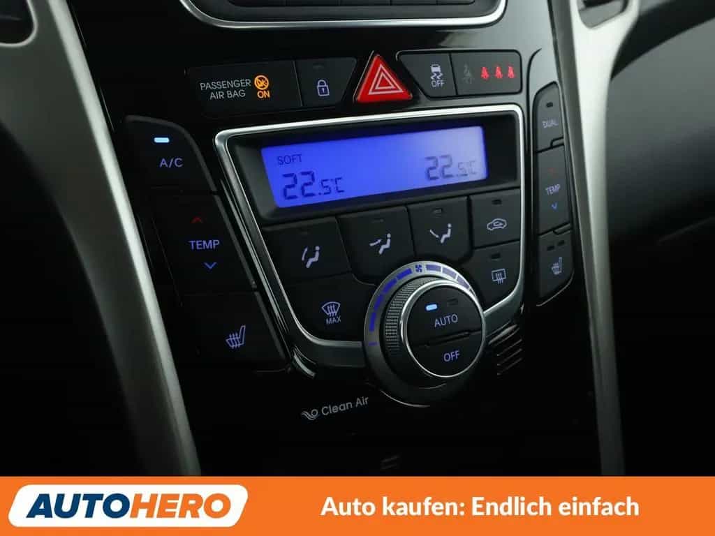 Hyundai i30 1.6 GDI Passion blue*TEMPO*PDC*SHZ*LIM*ALU* 03/2016-photo-21