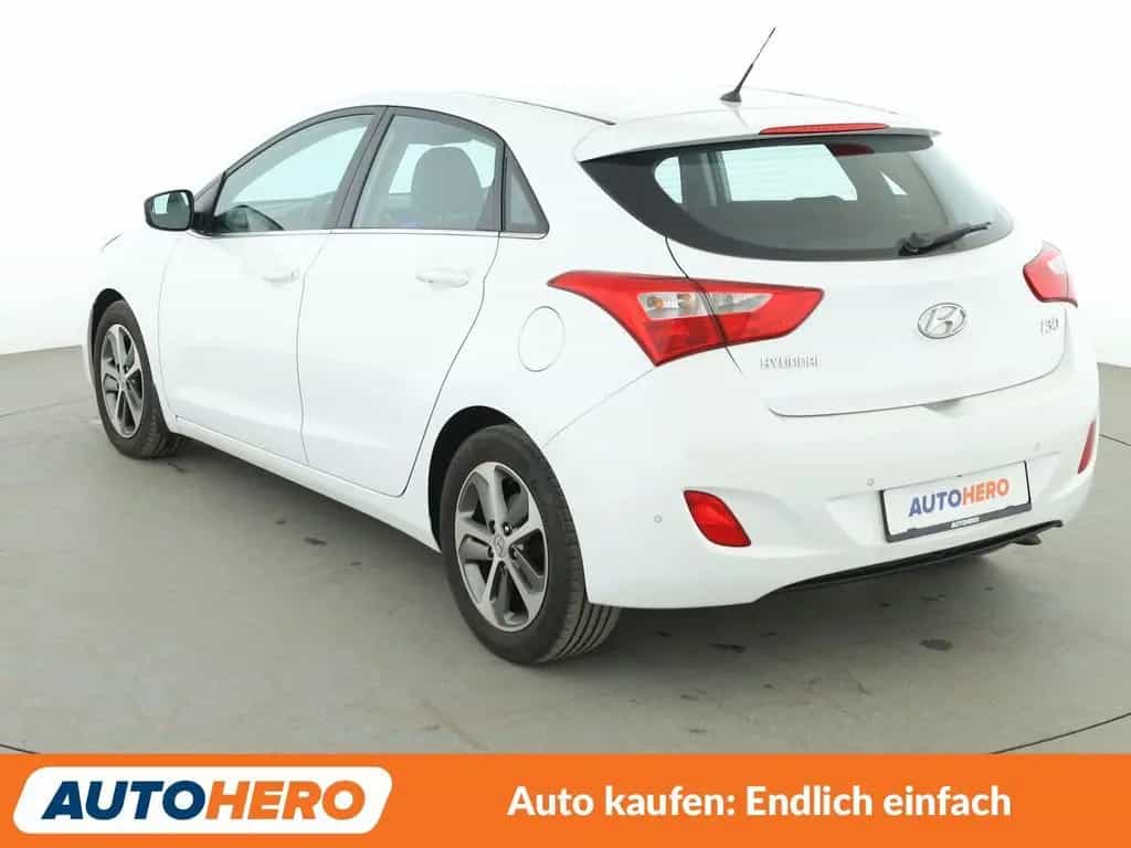 Hyundai i30 1.6 GDI Passion blue*TEMPO*PDC*SHZ*LIM*ALU* 03/2016-photo-3
