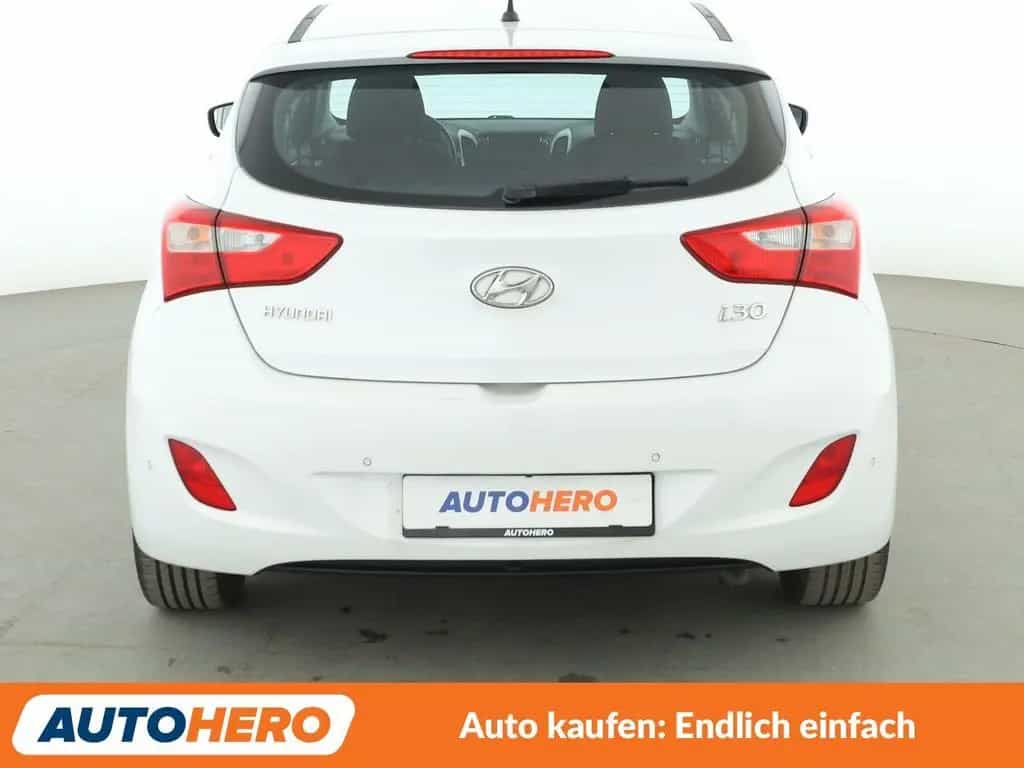 Hyundai i30 1.6 GDI Passion blue*TEMPO*PDC*SHZ*LIM*ALU* 03/2016-photo-4