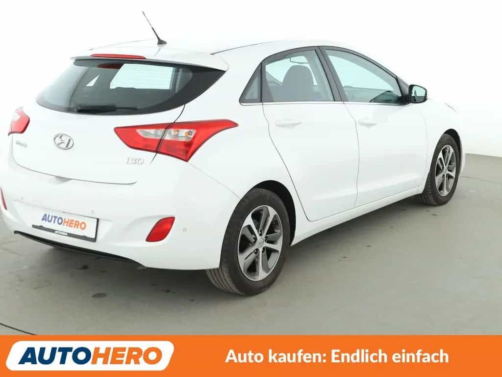 Hyundai i30 1.6 GDI Passion blue*TEMPO*PDC*SHZ*LIM*ALU* 03/2016-photo-5