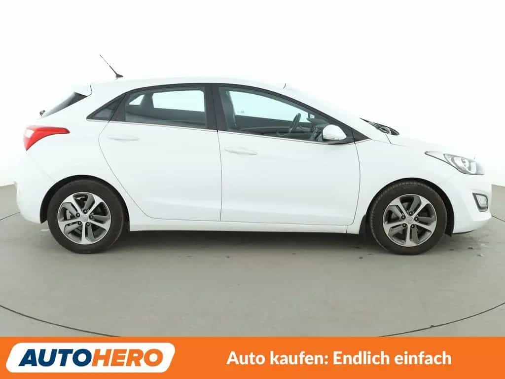 Hyundai i30 1.6 GDI Passion blue*TEMPO*PDC*SHZ*LIM*ALU* 03/2016-photo-6