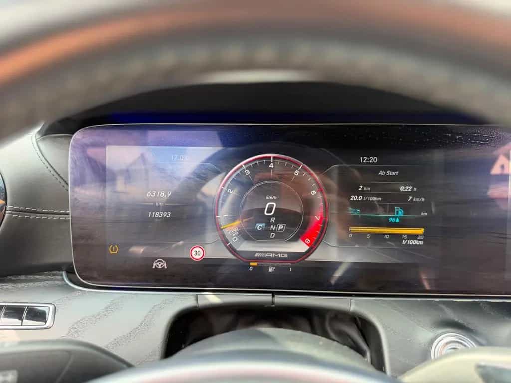 Mercedes-Benz E 400 Coupe 4Matic*AMG*PANO*WIDESCREEN*BURMESTER 04/2018-photo-21