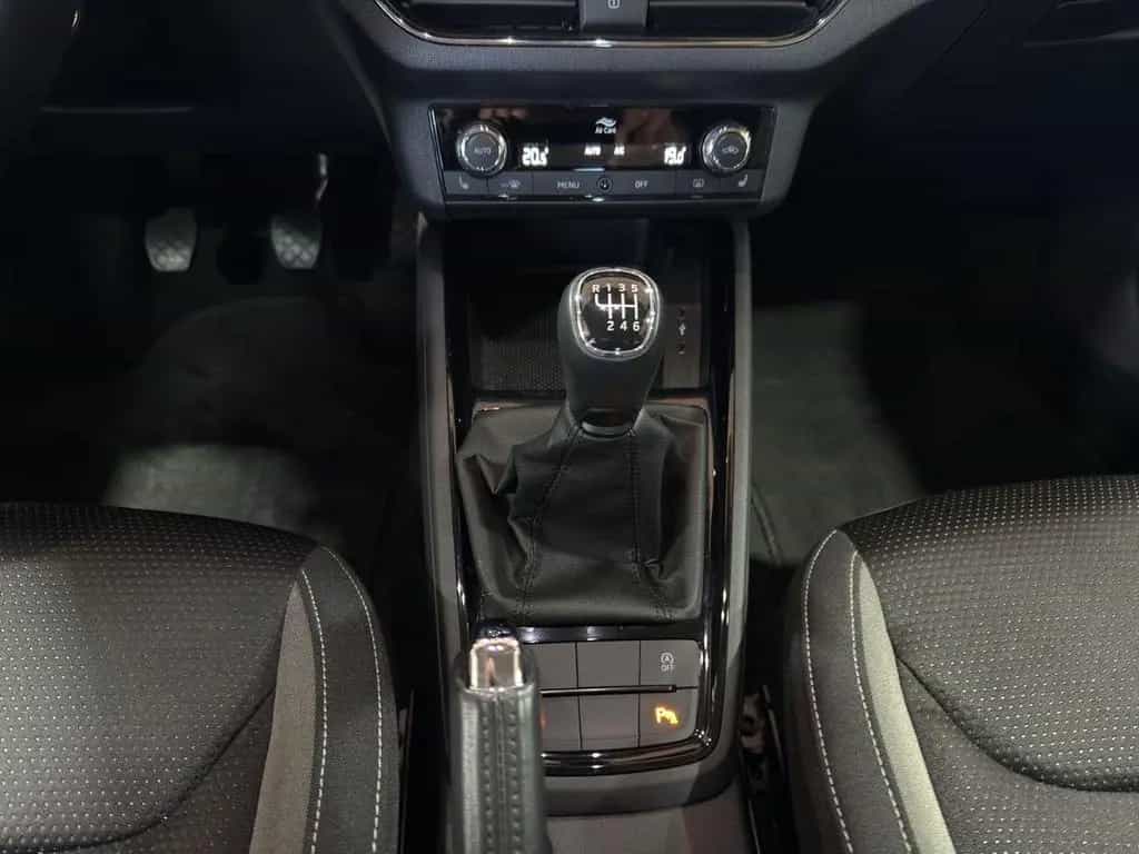 Skoda Kamiq Tour 1.0 TSI 110PS LED Kamera Smart-Link u 12/2022-photo-12