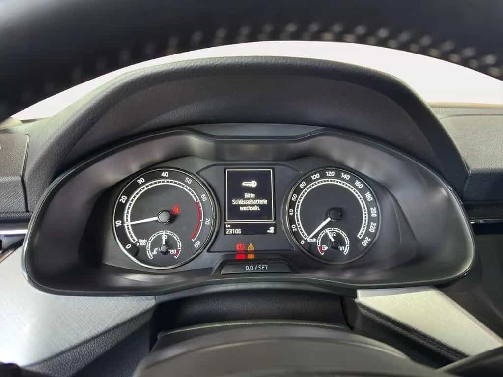 Skoda Kamiq Tour 1.0 TSI 110PS LED Kamera Smart-Link u 12/2022-photo-9