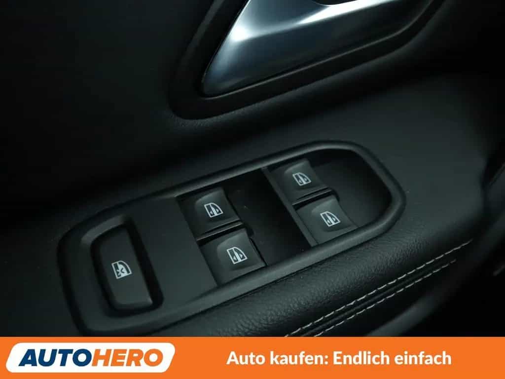 Dacia Duster 1.3 TCe Prestige *NAVI*CAM*TEMPO*SHZ*ALU* 11/2020-photo-25