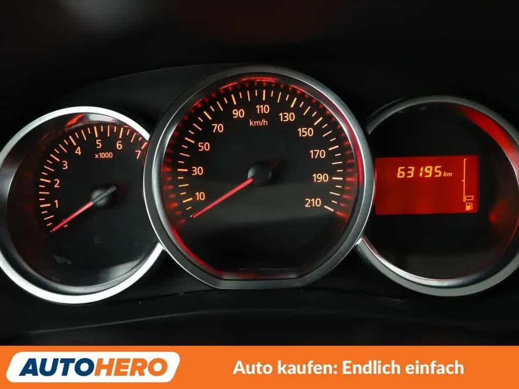 Dacia Lodgy 1.3 TCe Comfort*NAVI*TEMPO*PDC*SHZ*KLIMA* 11/2020-photo-19
