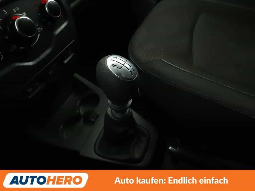 Dacia Lodgy 1.3 TCe Comfort*NAVI*TEMPO*PDC*SHZ*KLIMA* 11/2020-photo-22