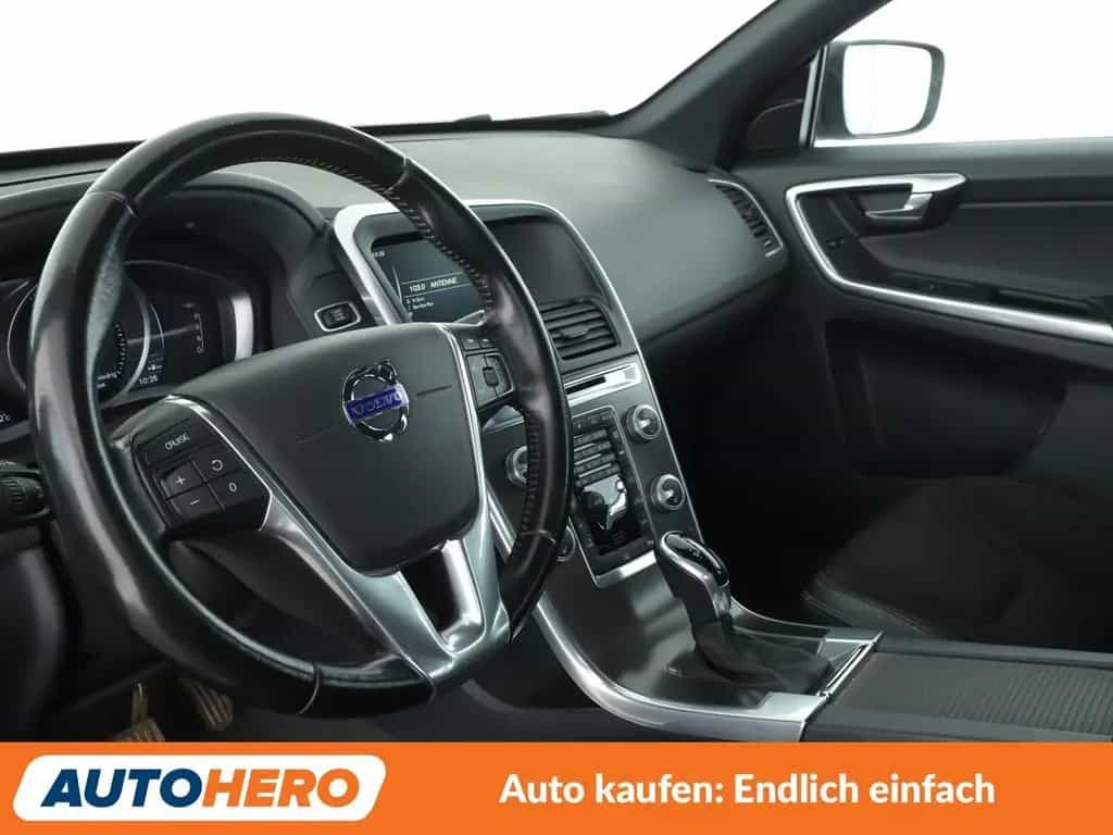 Volvo XC60 2.0 D4 Momentum 2WD Aut*NAVI*XENON*TEMPO* 09/2015-photo-10