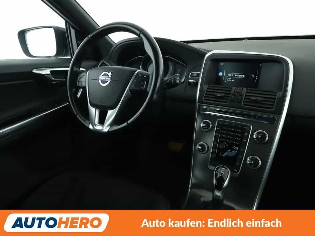 Volvo XC60 2.0 D4 Momentum 2WD Aut*NAVI*XENON*TEMPO* 09/2015-photo-12