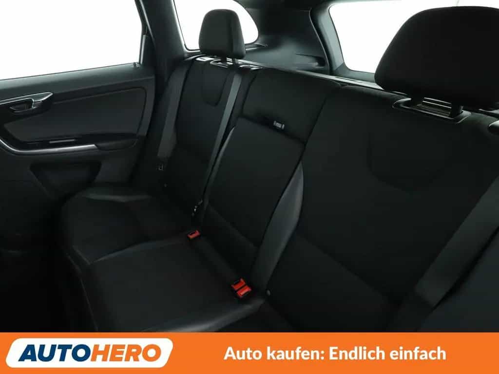 Volvo XC60 2.0 D4 Momentum 2WD Aut*NAVI*XENON*TEMPO* 09/2015-photo-13