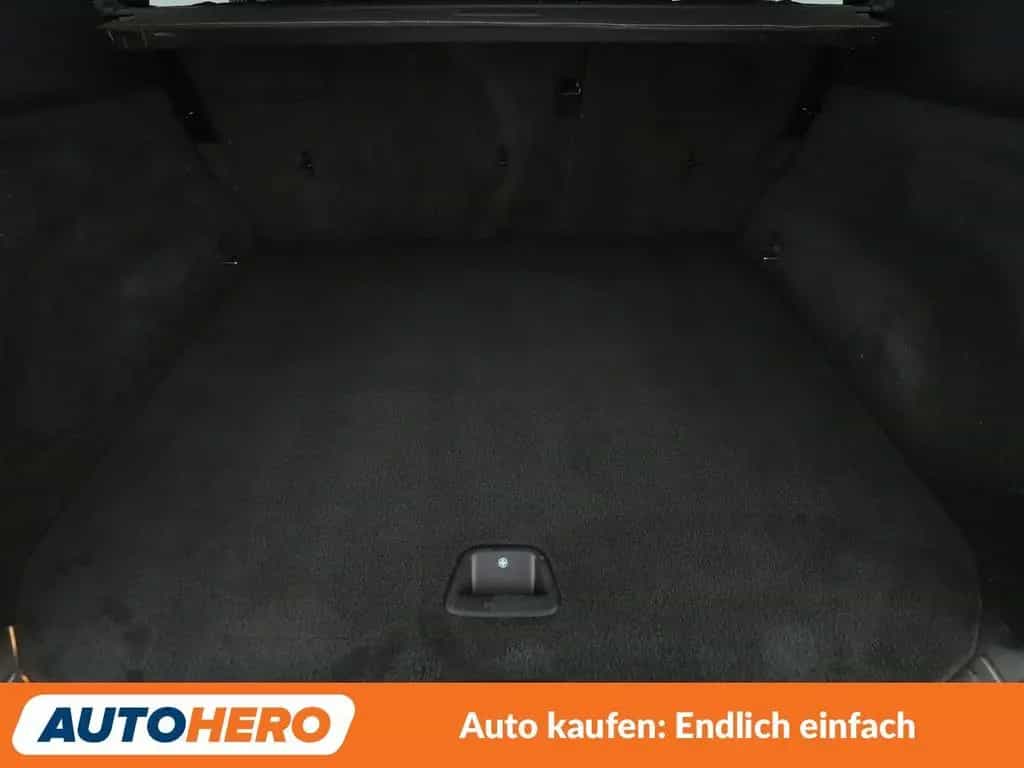 Volvo XC60 2.0 D4 Momentum 2WD Aut*NAVI*XENON*TEMPO* 09/2015-photo-17