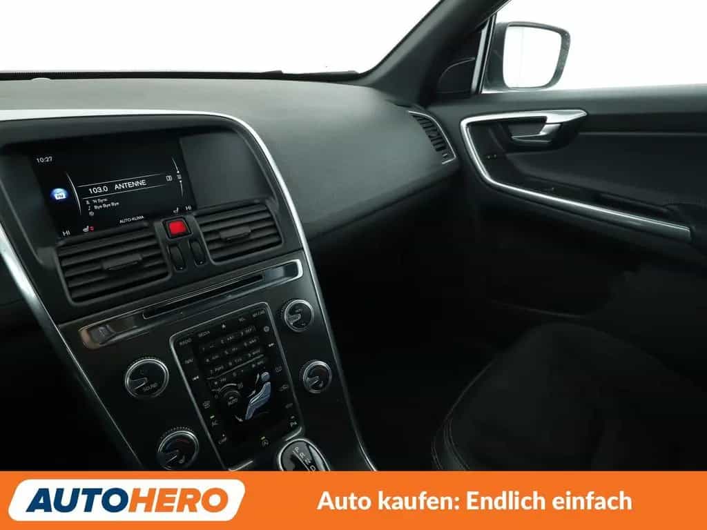 Volvo XC60 2.0 D4 Momentum 2WD Aut*NAVI*XENON*TEMPO* 09/2015-photo-25