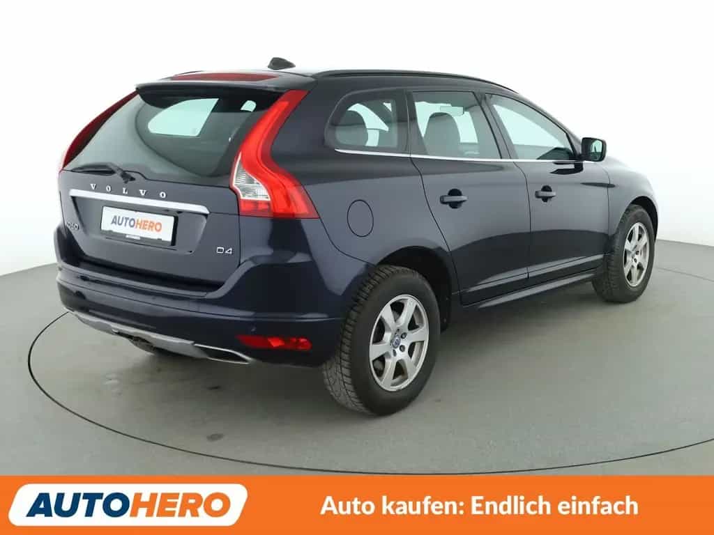 Volvo XC60 2.0 D4 Momentum 2WD Aut*NAVI*XENON*TEMPO* 09/2015-photo-5
