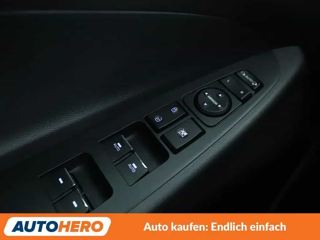Hyundai Tucson 1.6 TGDI Trend 2WD*NAVI*LED*TEMPO*CAM*PDC 08/2019-photo-25