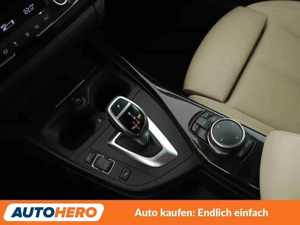 BMW 2 Series M240i Aut.*NAVI*BI-XENON*TEMPO*CAM*PDC*SHZ* 08/2016-photo-24