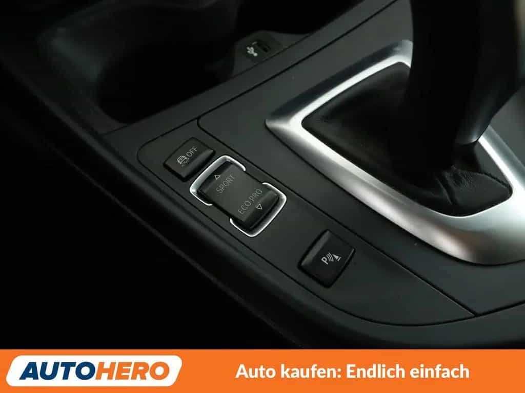 BMW 2 Series M240i Aut.*NAVI*BI-XENON*TEMPO*CAM*PDC*SHZ* 08/2016-photo-25
