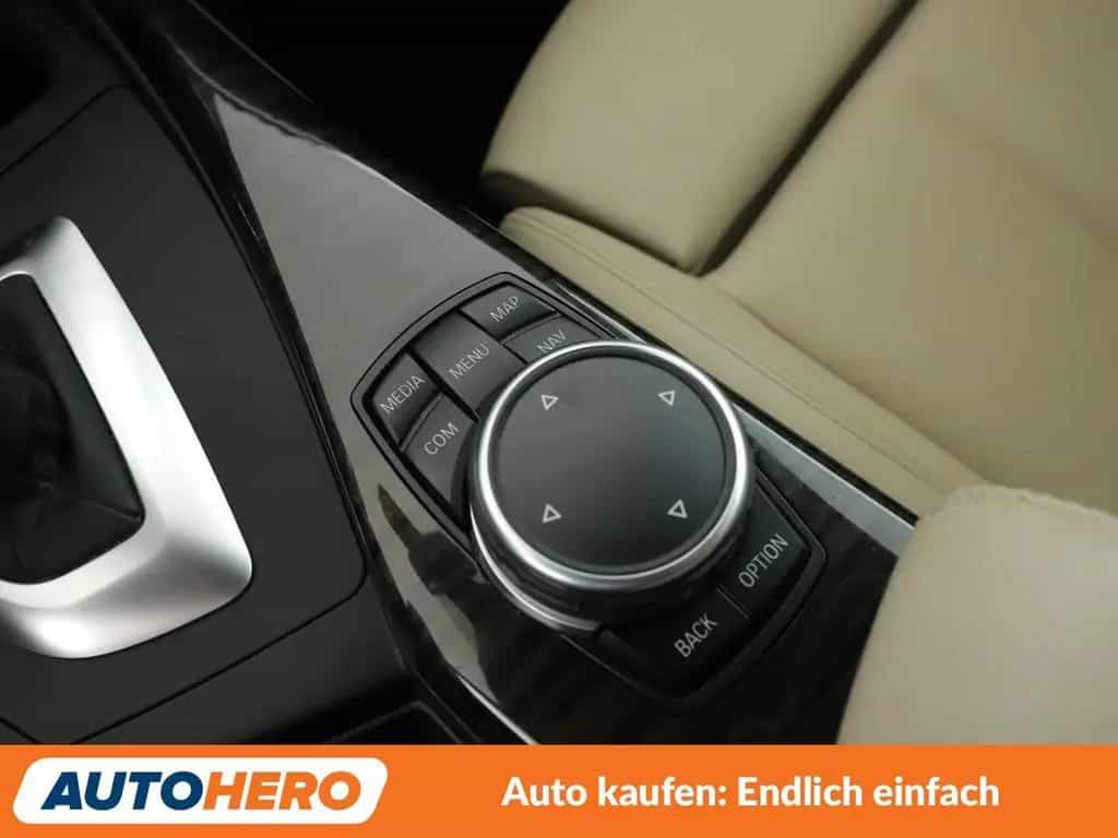 BMW 2 Series M240i Aut.*NAVI*BI-XENON*TEMPO*CAM*PDC*SHZ* 08/2016-photo-26