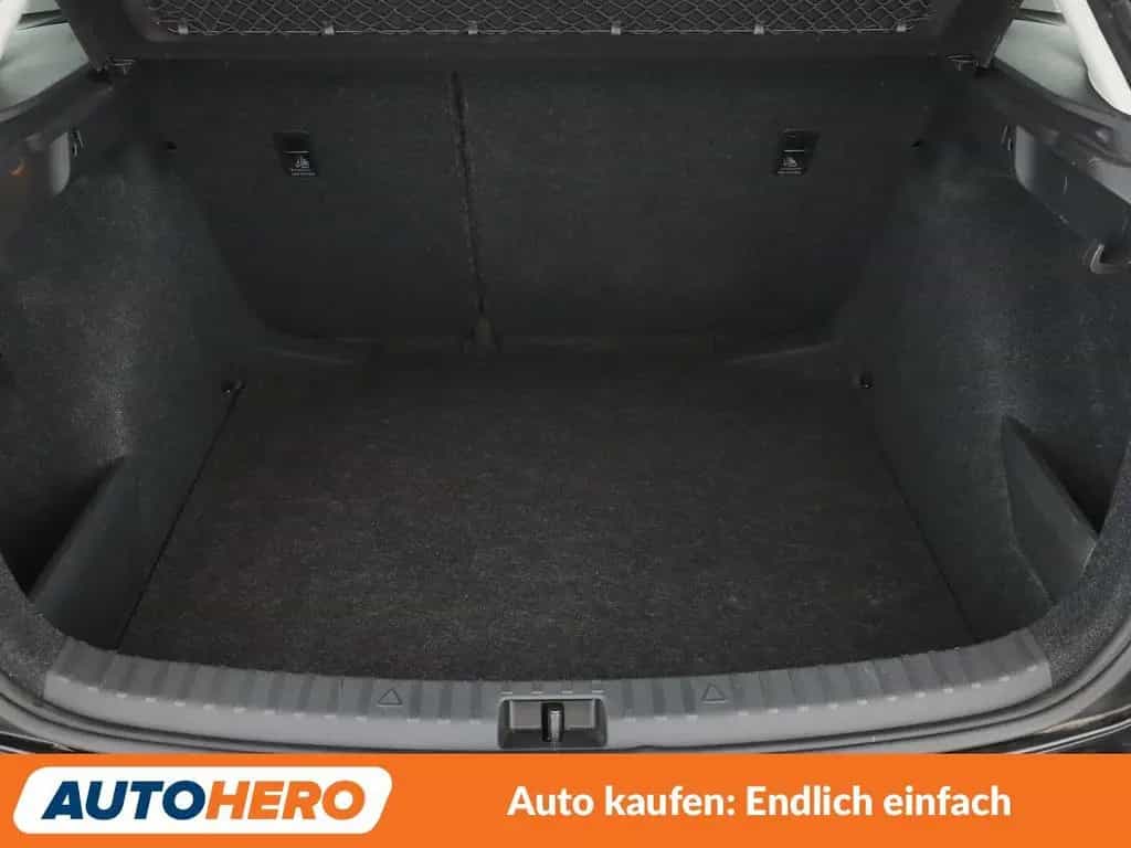 Skoda Scala 1.0 TSI Style Aut.*NAVI*LED*TEMPO*PDC*SHZ* 12/2019-photo-17