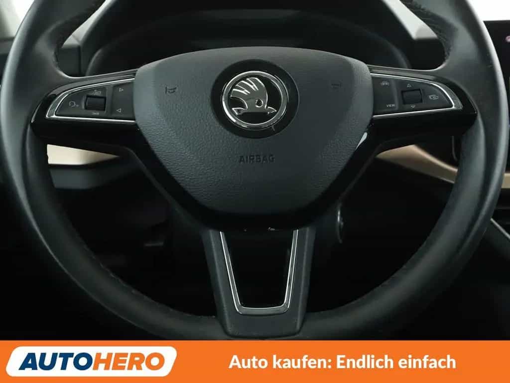 Skoda Scala 1.0 TSI Style Aut.*NAVI*LED*TEMPO*PDC*SHZ* 12/2019-photo-18