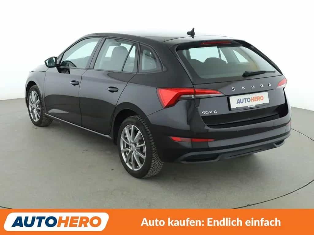 Skoda Scala 1.0 TSI Style Aut.*NAVI*LED*TEMPO*PDC*SHZ* 12/2019-photo-3