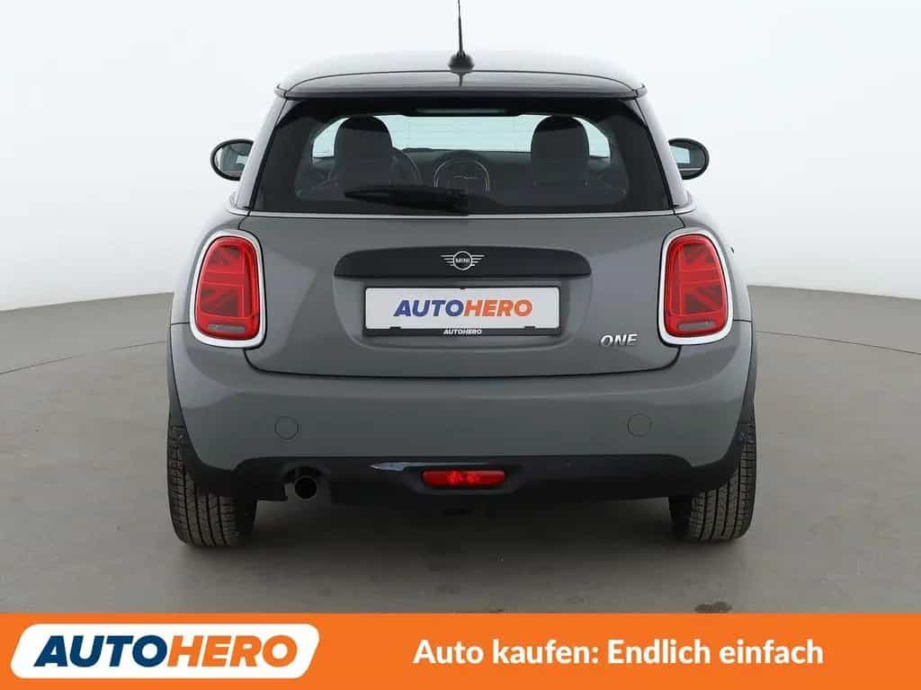 MINI ONE Aut.*LED*PDC*SHZ*KLIMA*GARANTIE* 11/2020-photo-4