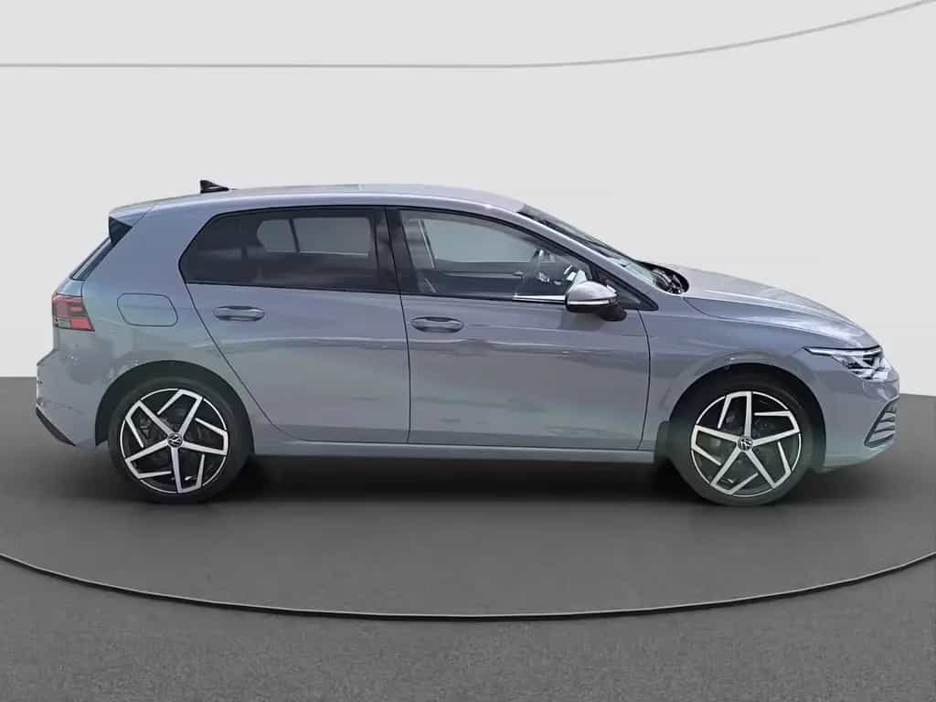 Volkswagen Golf 8 Lim. eTSI DSG Life AHK NAVI RFK 03/2020-photo-10