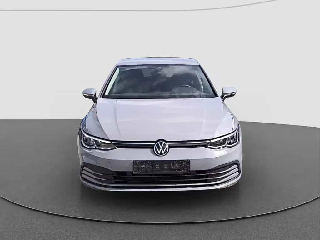 Volkswagen Golf 8 Lim. eTSI DSG Life AHK NAVI RFK 03/2020-photo-4