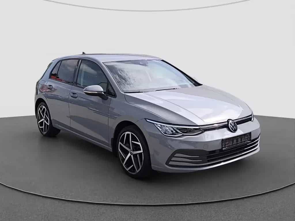 Volkswagen Golf 8 Lim. eTSI DSG Life AHK NAVI RFK 03/2020-photo-5