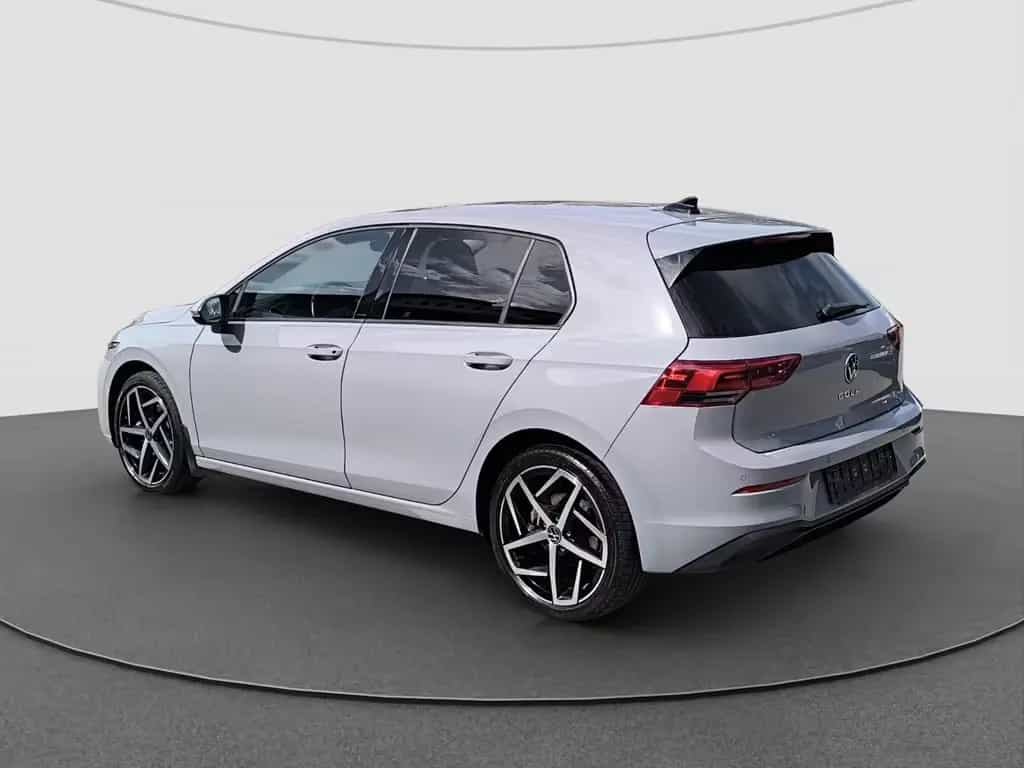Volkswagen Golf 8 Lim. eTSI DSG Life AHK NAVI RFK 03/2020-photo-7