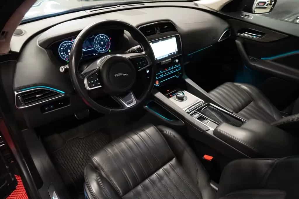 Jaguar F-Pace 2.0 Turbo AWD Aut. *2.Hand*Unfallfrei* 12/2018-photo-13