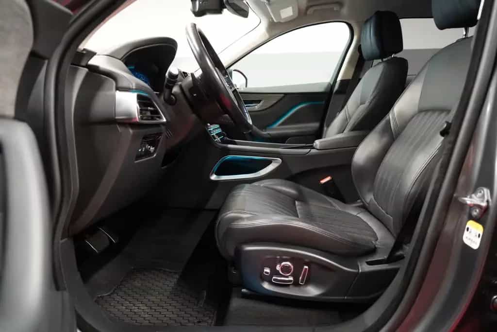 Jaguar F-Pace 2.0 Turbo AWD Aut. *2.Hand*Unfallfrei* 12/2018-photo-14