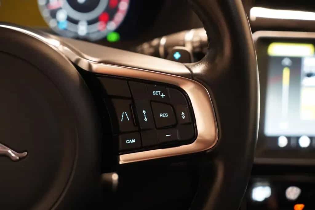 Jaguar F-Pace 2.0 Turbo AWD Aut. *2.Hand*Unfallfrei* 12/2018-photo-22