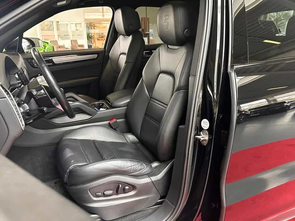Porsche Cayenne Platinum Edition/PANO/BOSE/LUFT/RFK 01/2023-photo-12