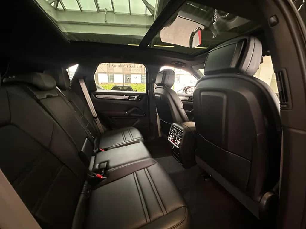 Porsche Cayenne Platinum Edition/PANO/BOSE/LUFT/RFK 01/2023-photo-14