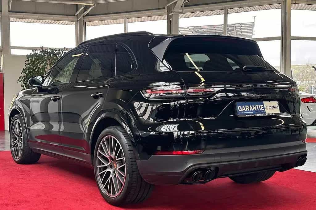 Porsche Cayenne Platinum Edition/PANO/BOSE/LUFT/RFK 01/2023-photo-4