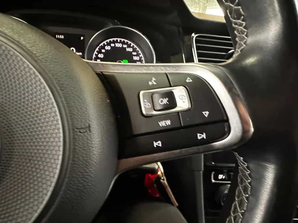 Volkswagen Golf 1,5 TSI VariantDSG / R -LINE /ACC/RFK/NAVI 02/2020-photo-16
