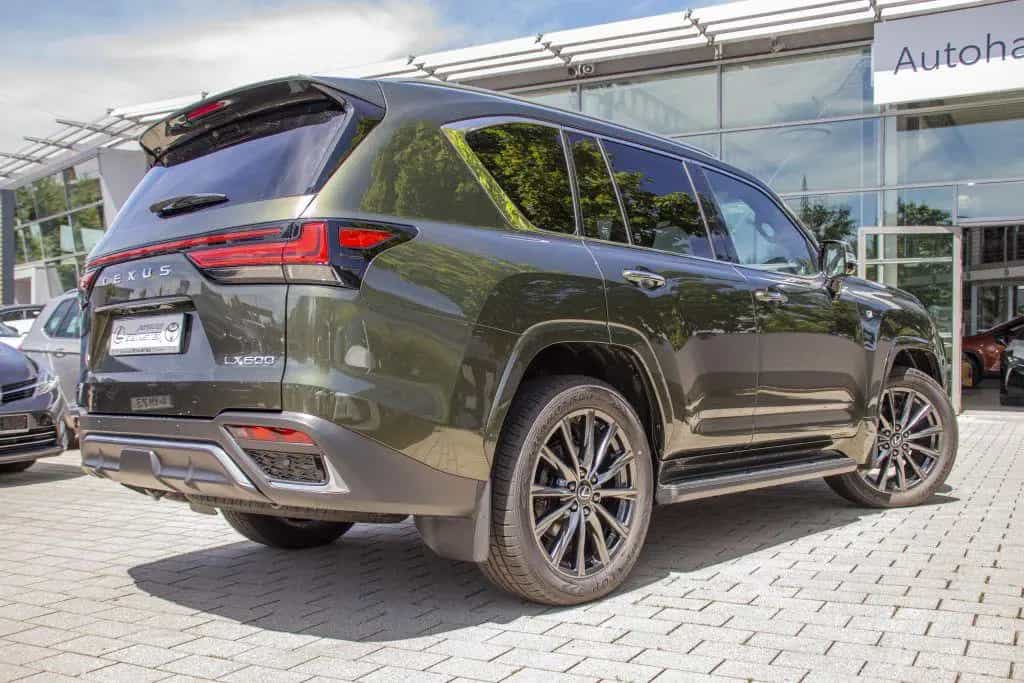 Lexus LX 600 F SPORT 10/2024-photo-3