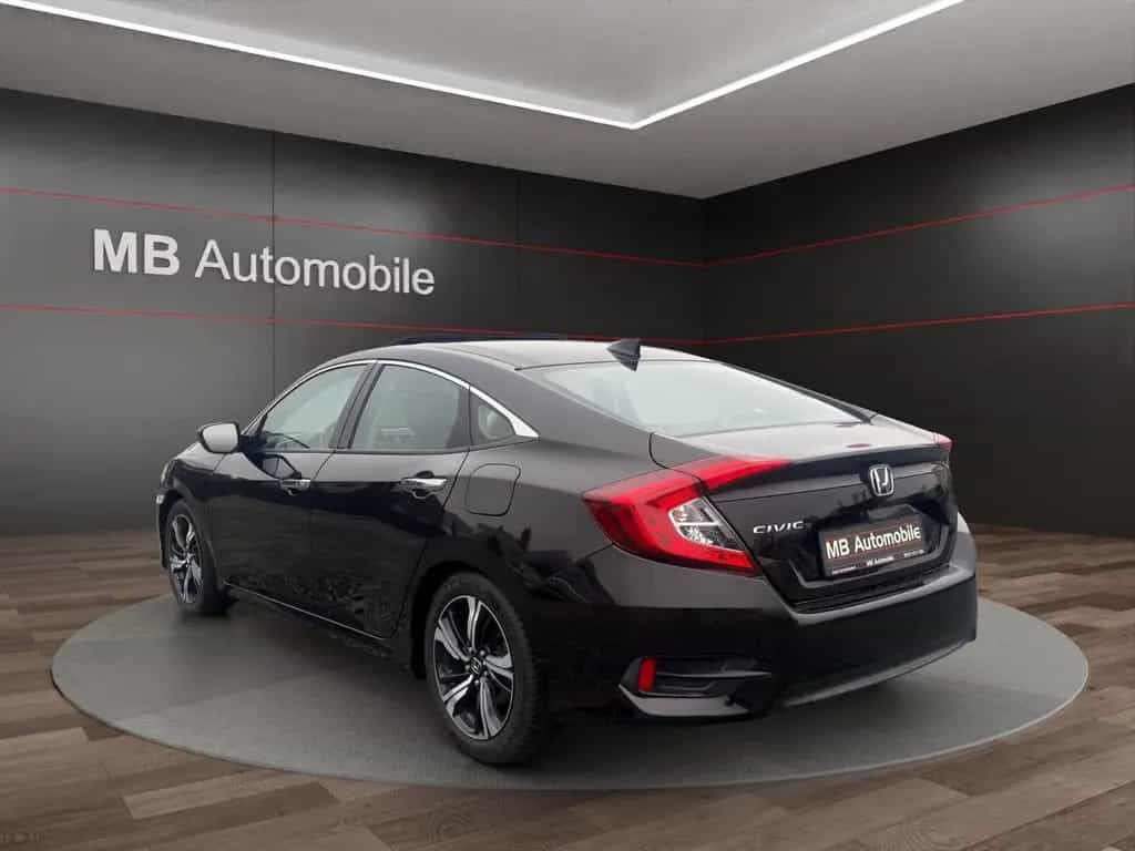 Honda Civic Lim. 4-trg. 1.5 Exec. GSD/Navi/Leder/LED 11/2017-photo-6