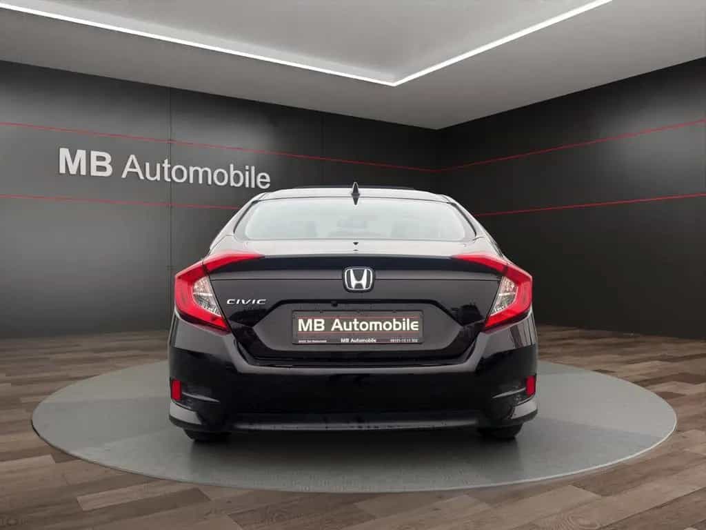 Honda Civic Lim. 4-trg. 1.5 Exec. GSD/Navi/Leder/LED 11/2017-photo-8