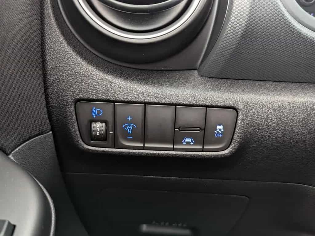 Hyundai KONA 1.0 T-GDI Trend 2WD NAVI+RFK+SHZ+SPUR+Klima 07/2019-photo-25