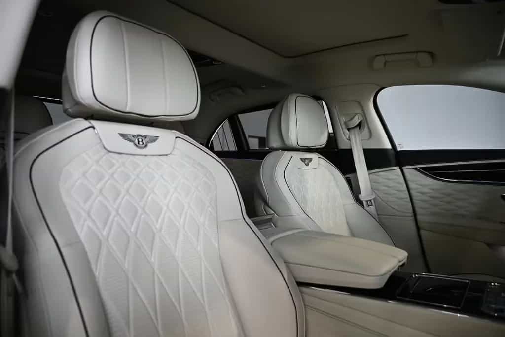 Bentley Flying Spur V8 First Edition/DE/Mulliner/Styling 07/2021-photo-30