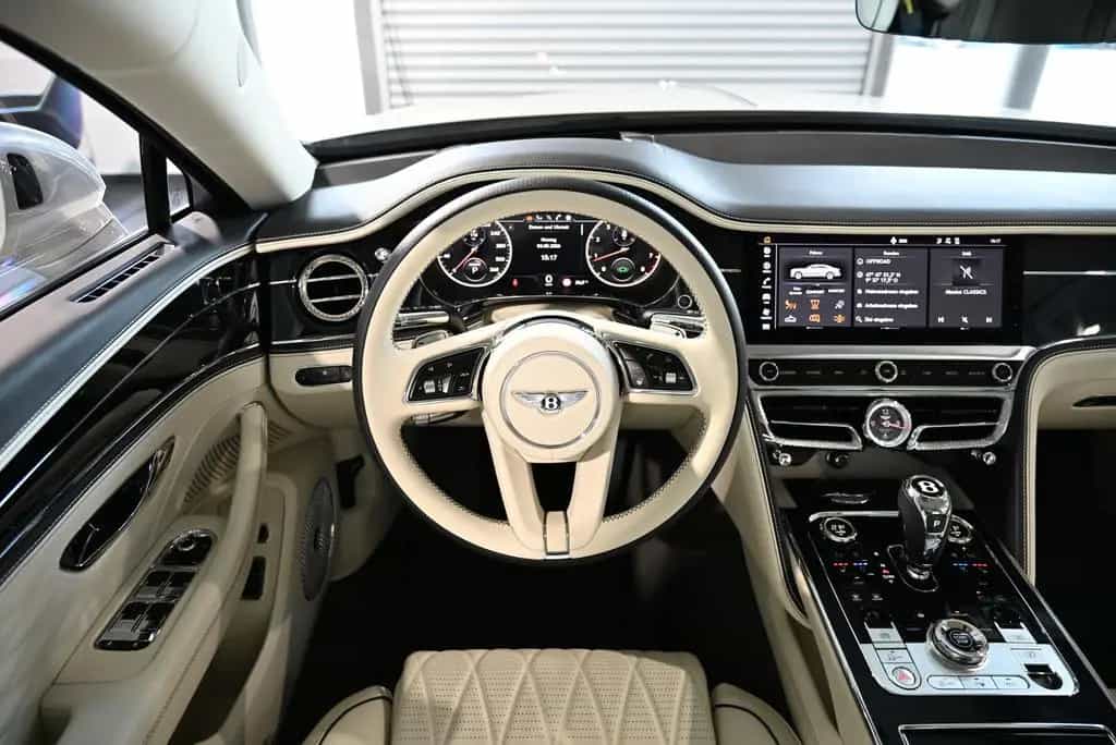 Bentley Flying Spur V8 First Edition/DE/Mulliner/Styling 07/2021-photo-33